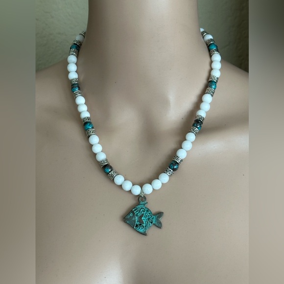 Handmade Jewelry - 20-1/2 inch Alabaster bead Necklace NWOT